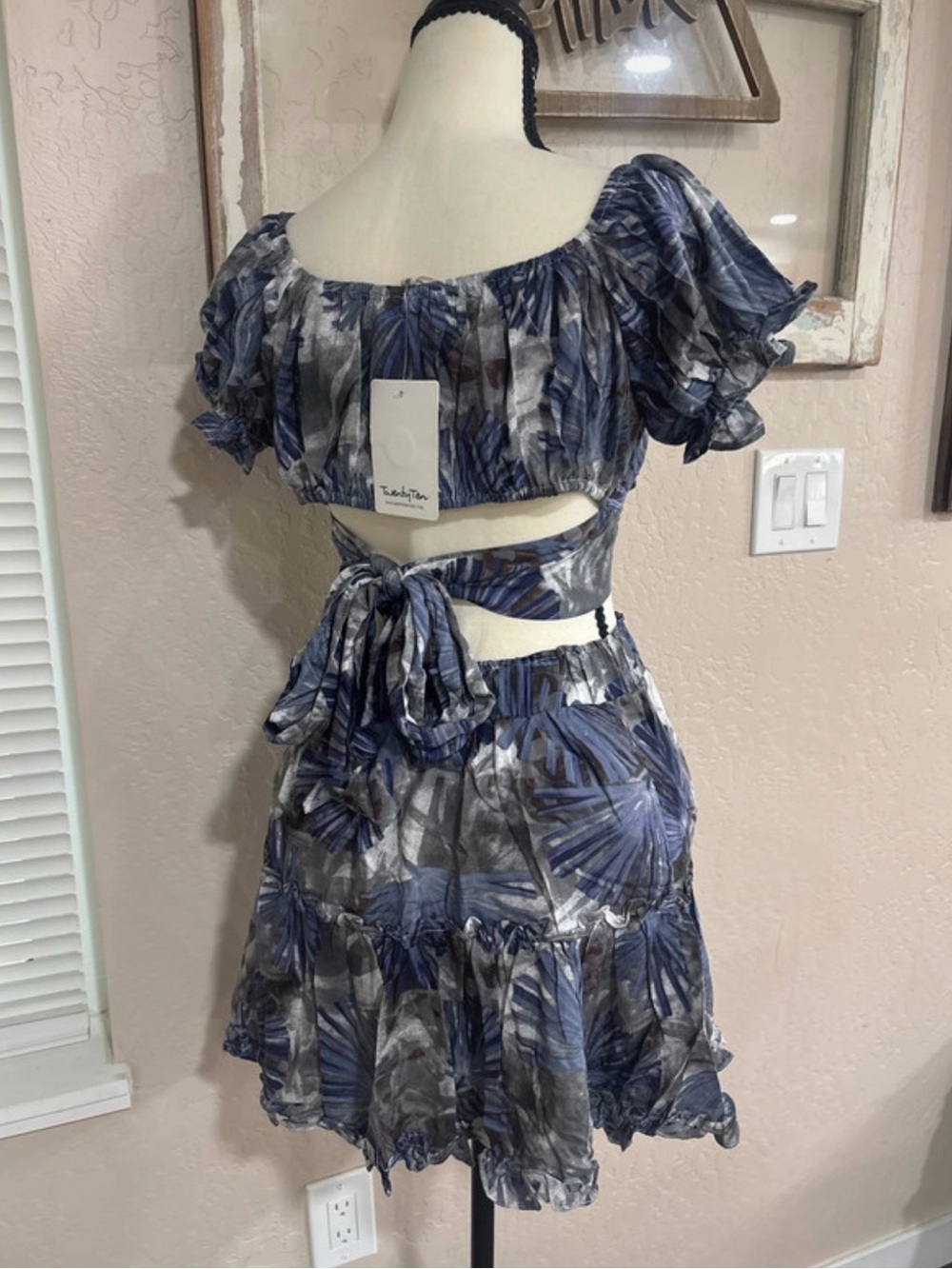 🔥 Two-Piece Blue Leaf Print Crop Top with Back Tie & Skirt Set